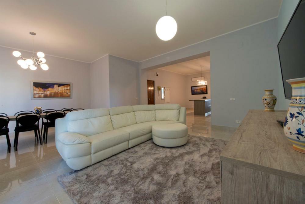 Апартаменты Casa Bella - 3 Baths - Walk To Ortigia Сиракузы Экстерьер фото